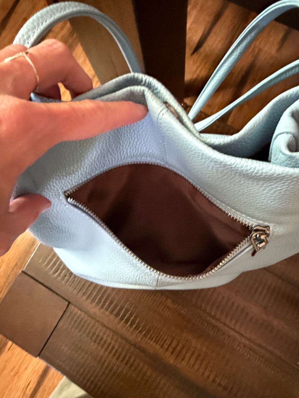 Iswee baby blue pebbles genuine leather bucket/tote bag - Picture 6 of 9